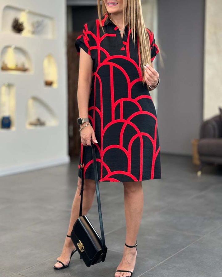 Sybilla – Elegancka sukienka midi z klapami i krótkim rękawem